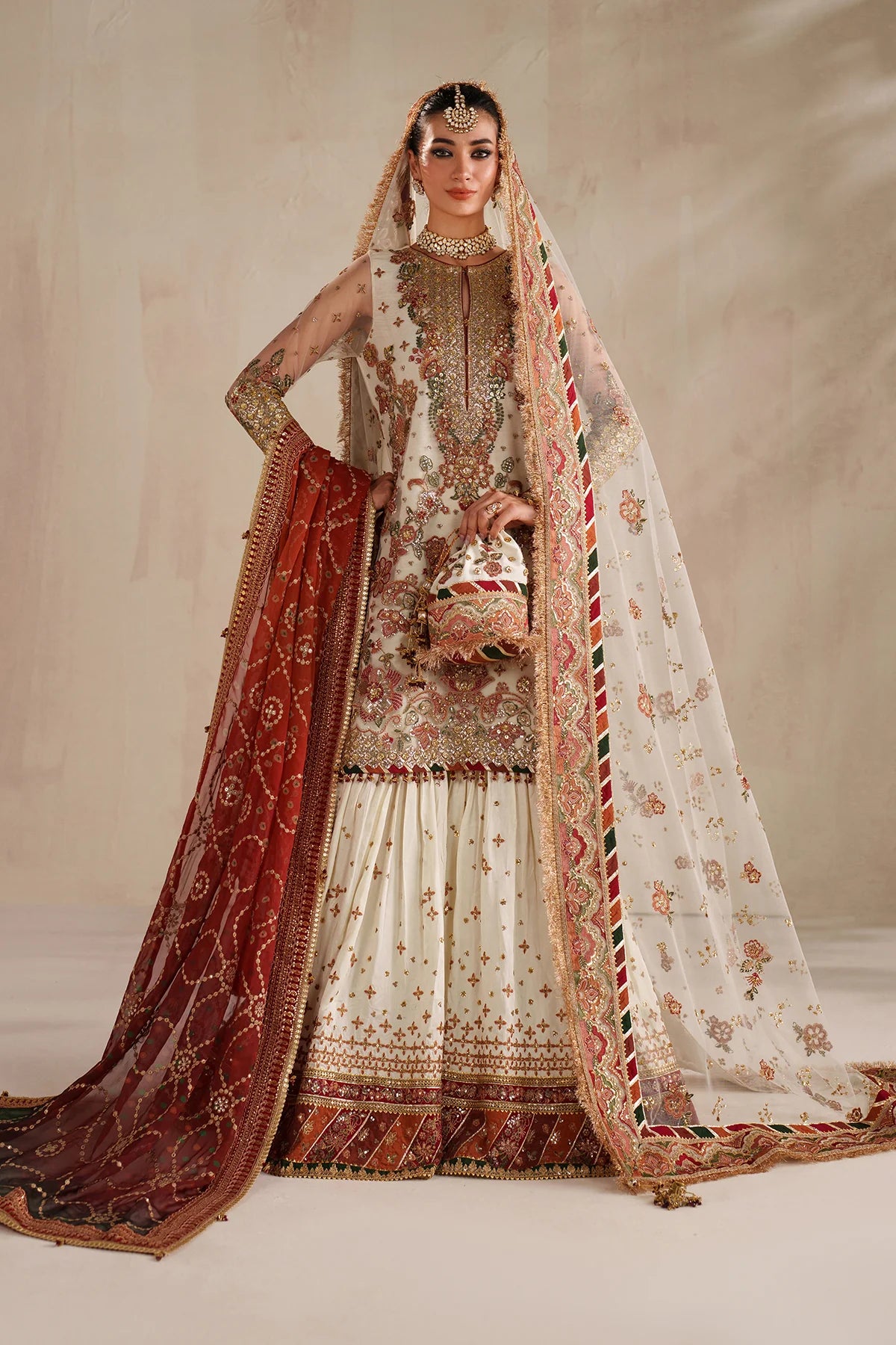 Sitara-e-Wafa Ivory MR-901